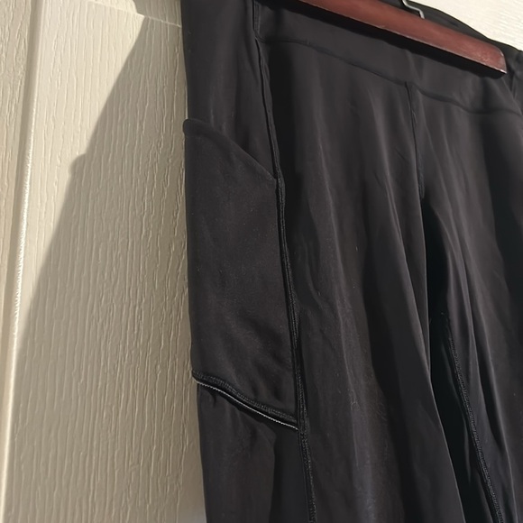 Lululemon Speed Up Tight *Full-On Luxtreme 28" - Picture 3 of 4